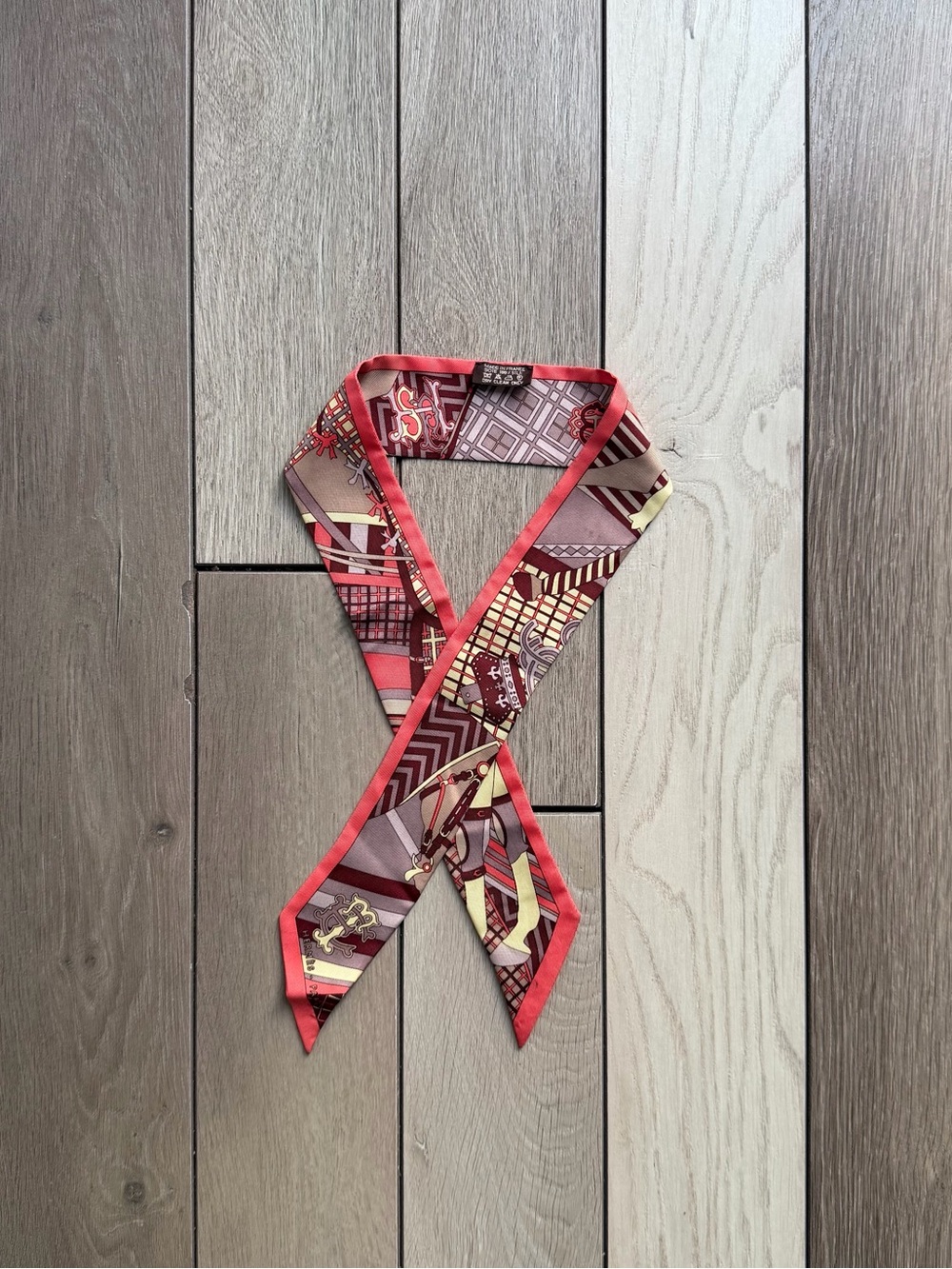 Hermès Pour Sortir Silk Twilly Scarf Taupe/Pink/Yellow